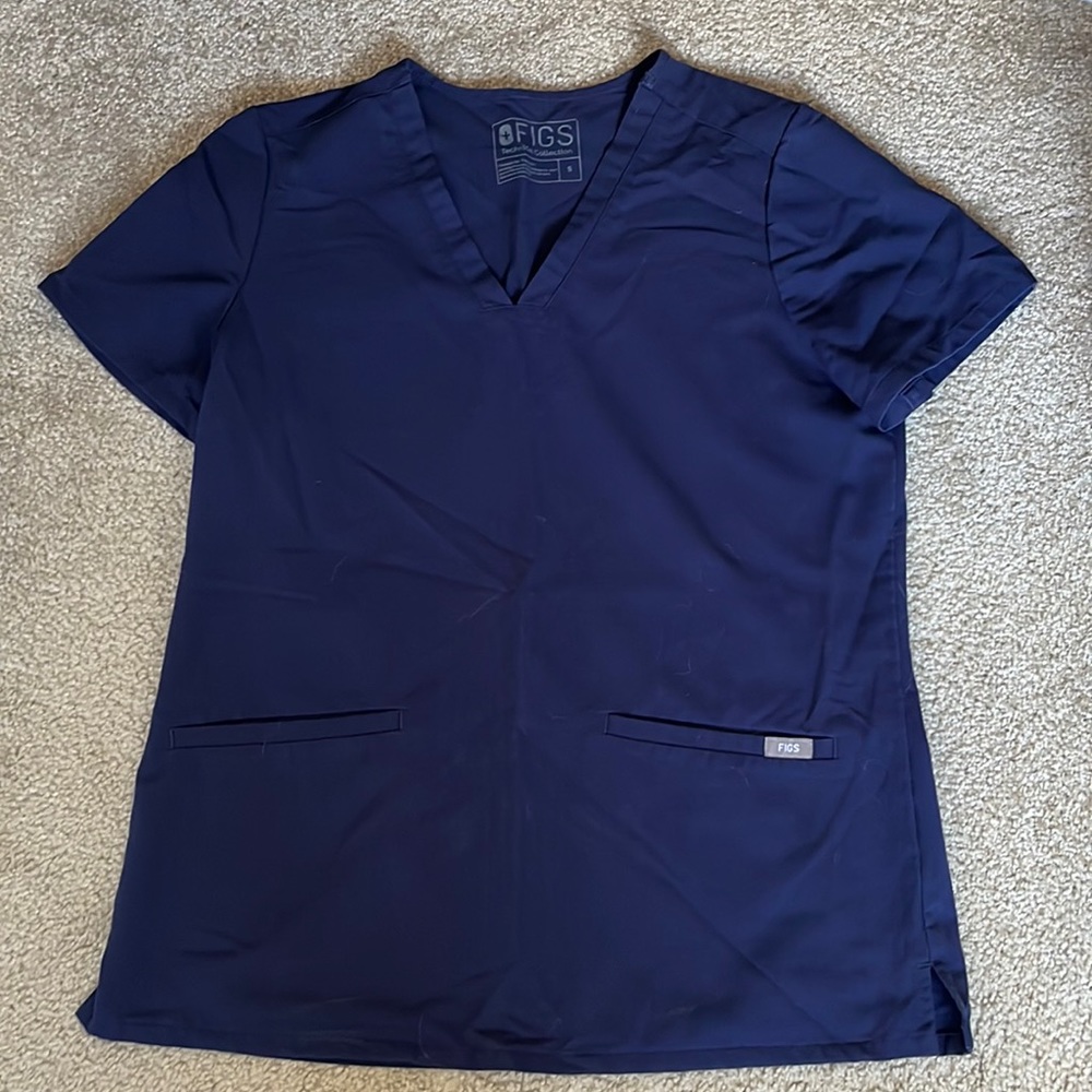 FIGS scrub top women’s
